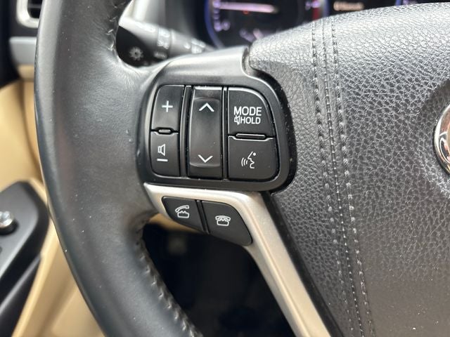2016 Toyota Highlander XLE V6