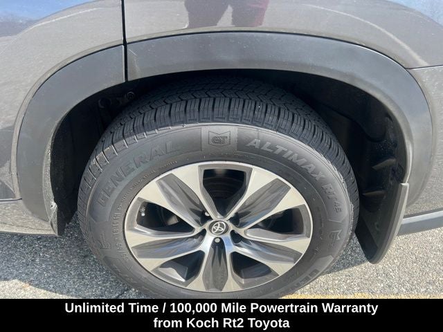 2023 Toyota Highlander Hybrid XLE