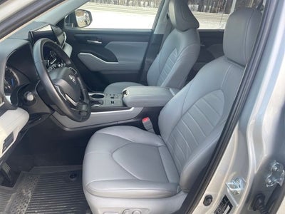2023 Toyota Highlander Hybrid XLE