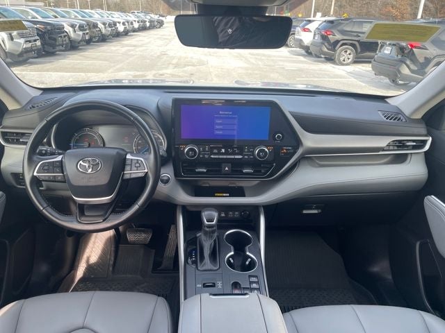 2023 Toyota Highlander Hybrid XLE