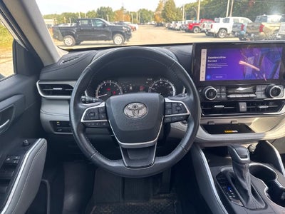 2023 Toyota Highlander XLE