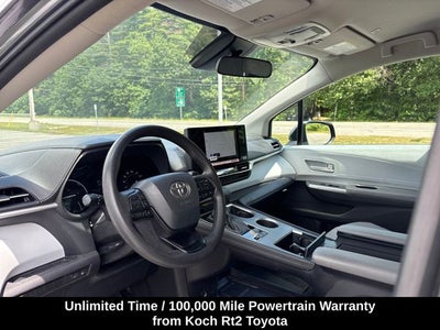 2025 Toyota Sienna LE 8 Passenger