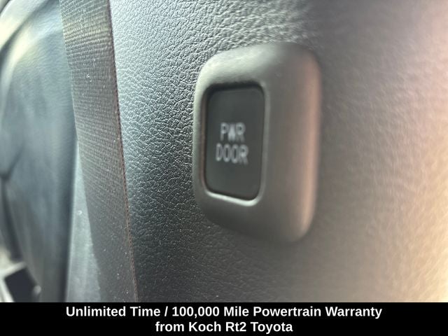 2025 Toyota Sienna LE 8 Passenger