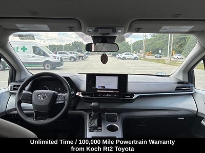 2025 Toyota Sienna LE 8 Passenger