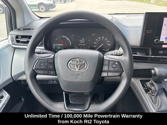 2025 Toyota Sienna LE 8 Passenger