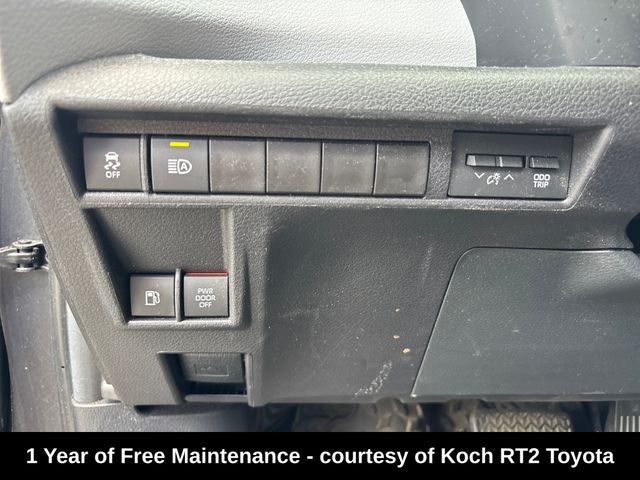 2025 Toyota Sienna LE 8 Passenger