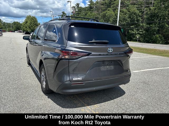 2025 Toyota Sienna LE 8 Passenger