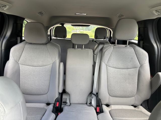 2025 Toyota Sienna LE 8 Passenger