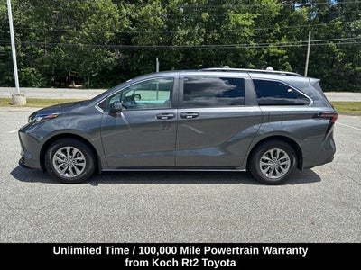 2025 Toyota Sienna LE 8 Passenger
