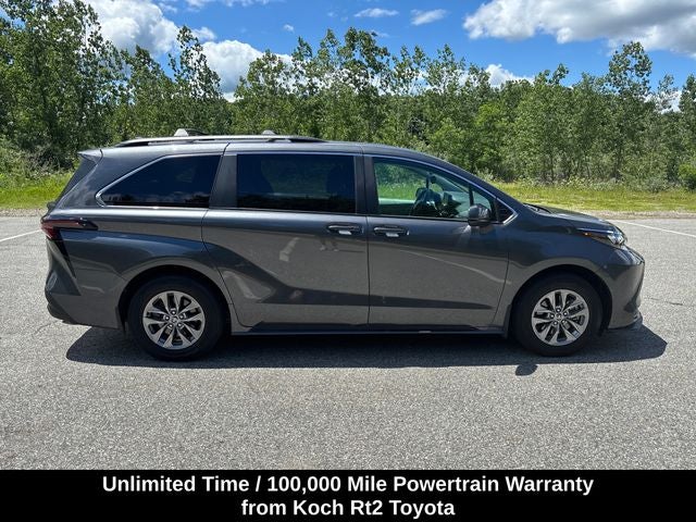 2025 Toyota Sienna LE 8 Passenger