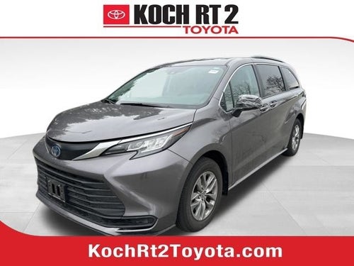 2023 Toyota Sienna LE 8 Passenger