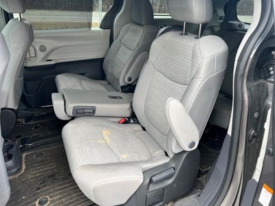 2023 Toyota Sienna LE 8 Passenger