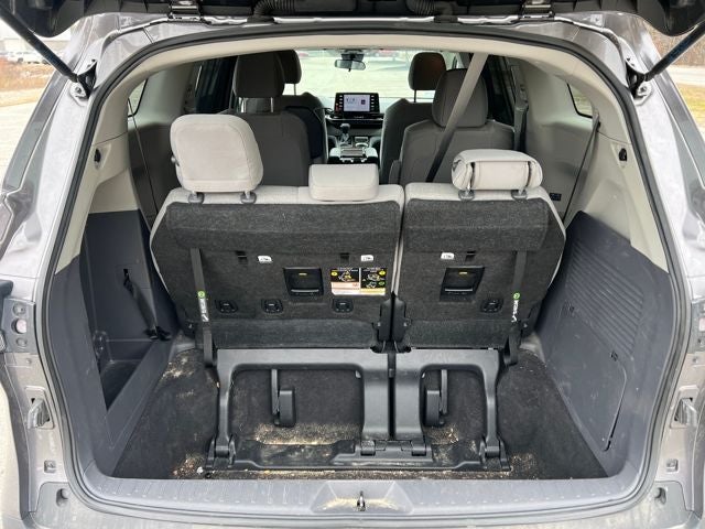 2023 Toyota Sienna LE 8 Passenger