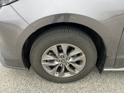 2023 Toyota Sienna LE 8 Passenger