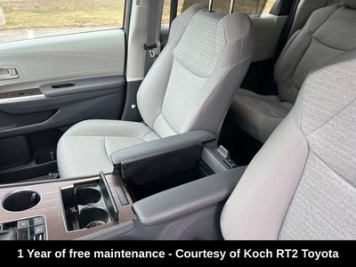 2023 Toyota Sienna LE 8 Passenger