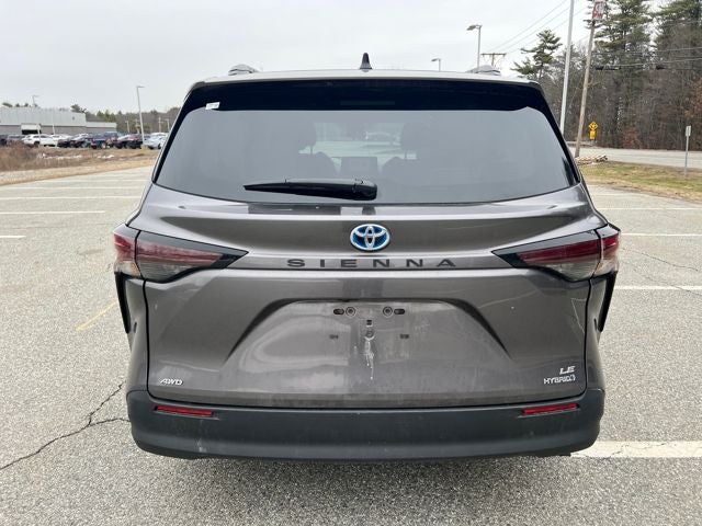 2023 Toyota Sienna LE 8 Passenger