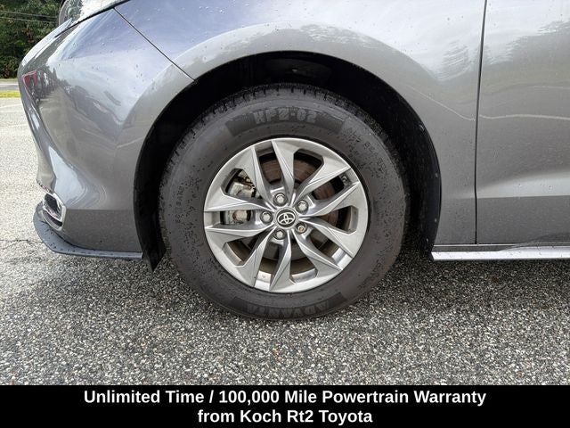 2023 Toyota Sienna XLE 7 Passenger