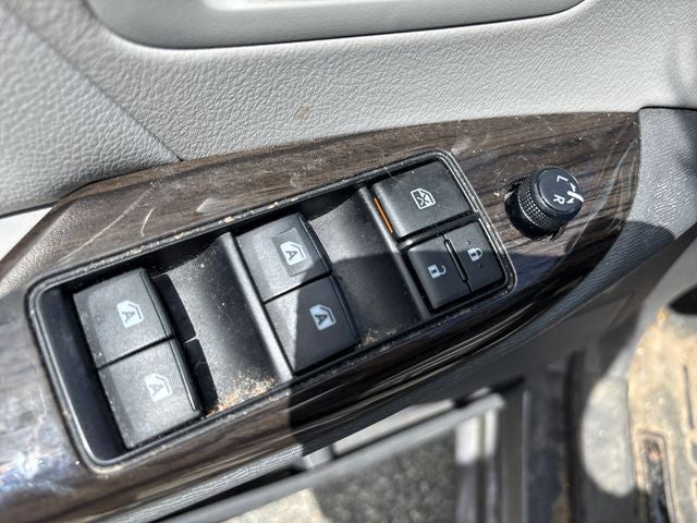 2017 Toyota Sienna XLE 8 Passenger