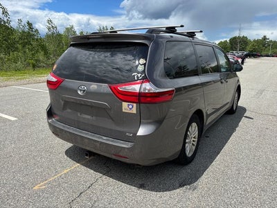 2017 Toyota Sienna XLE 8 Passenger