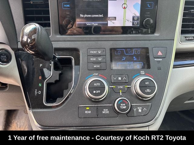 2017 Toyota Sienna XLE 8 Passenger
