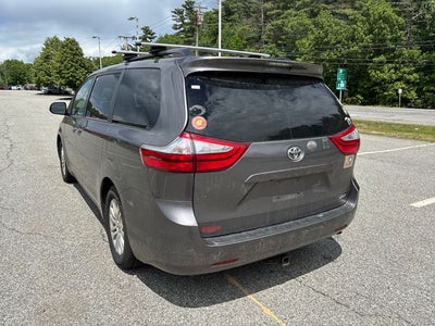 2017 Toyota Sienna XLE 8 Passenger