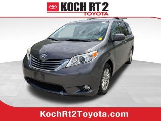 2017 Toyota Sienna XLE 8 Passenger