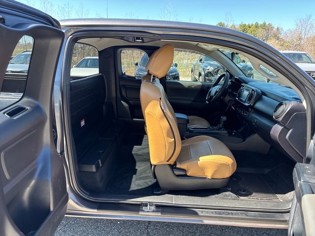 2019 Toyota Tacoma SR