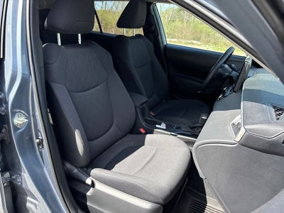 2024 Toyota Corolla Cross LE