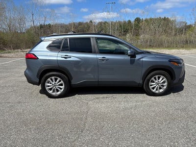 2024 Toyota Corolla Cross LE