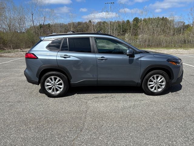 2024 Toyota Corolla Cross LE