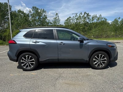 2024 Toyota Corolla Cross XLE