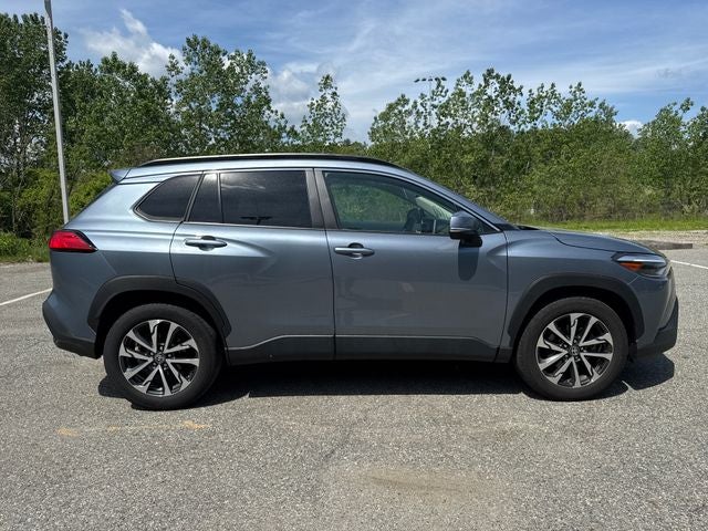 2024 Toyota Corolla Cross XLE