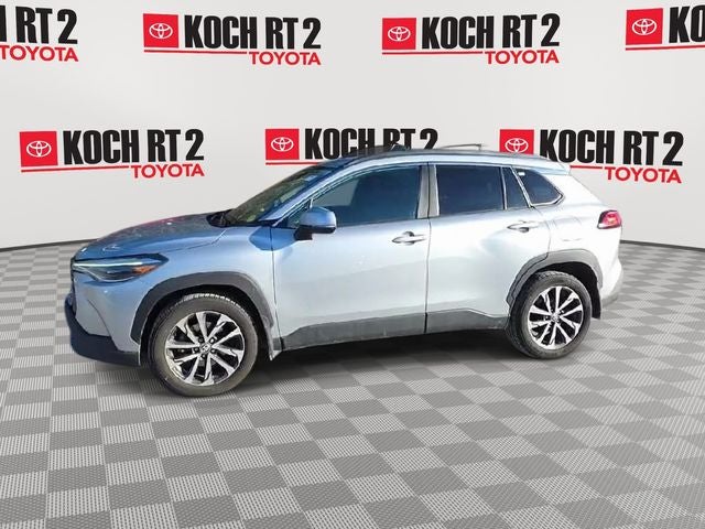 2022 Toyota Corolla Cross XLE