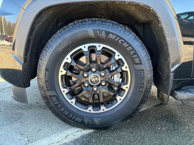 2024 Toyota Sequoia SR5