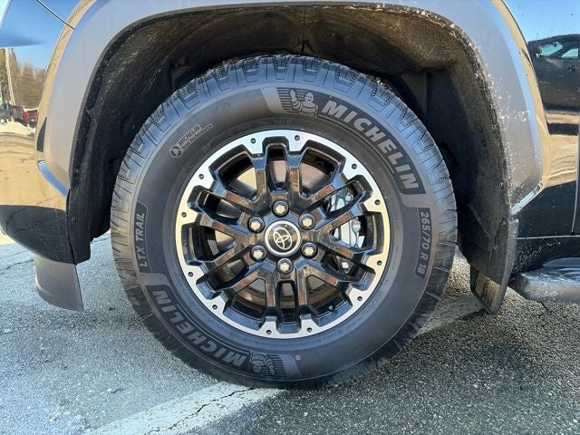 2024 Toyota Sequoia SR5