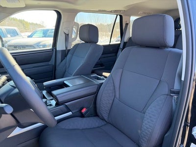 2024 Toyota Sequoia SR5