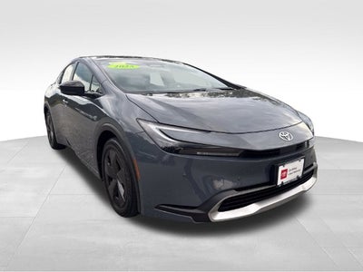 2025 Toyota Prius Plug-In Hybrid SE