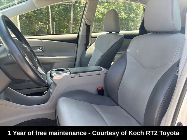 2016 Toyota Prius v Four