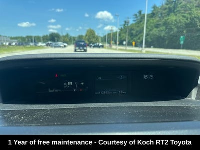 2016 Toyota Prius v Four