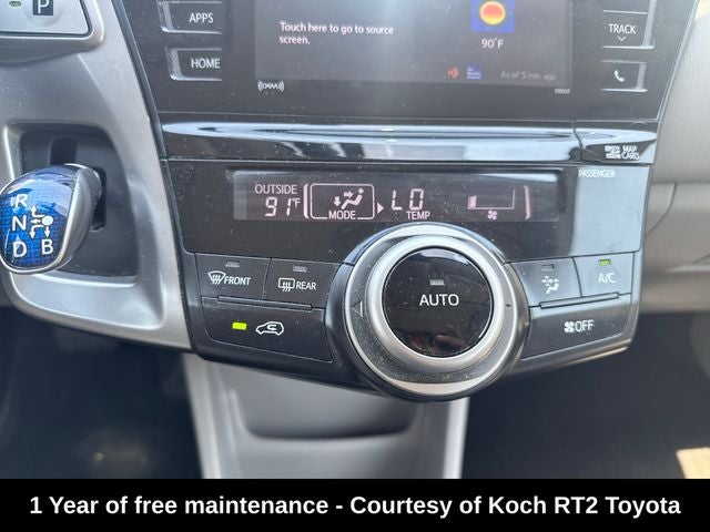 2016 Toyota Prius v Four