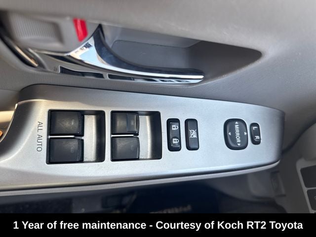 2016 Toyota Prius v Four