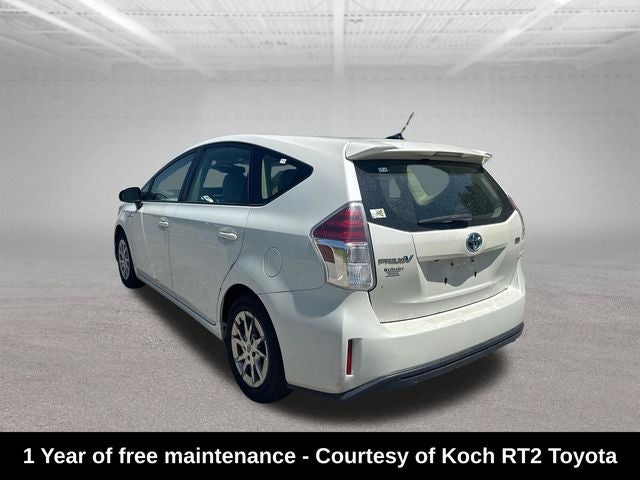 2016 Toyota Prius v Four