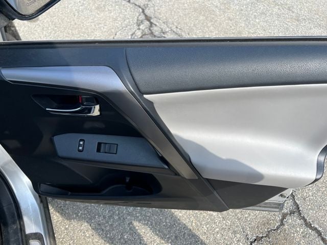 2016 Toyota RAV4 Hybrid XLE