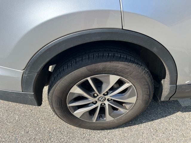 2016 Toyota RAV4 Hybrid XLE