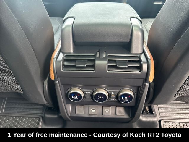 2024 Land Rover Defender 110 X-Dynamic SE