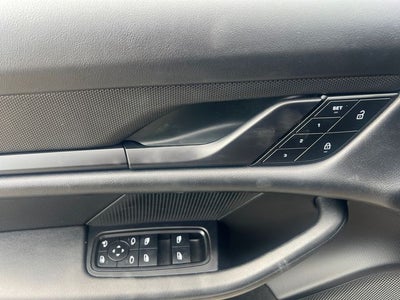 2022 Porsche Taycan Base