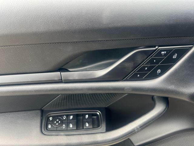 2022 Porsche Taycan Base