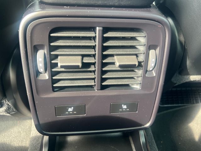 2022 Porsche Taycan Base