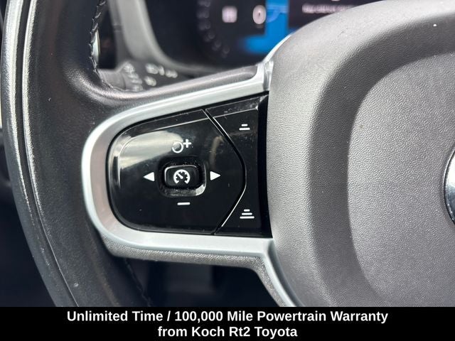2022 Volvo XC60 B5 Inscription