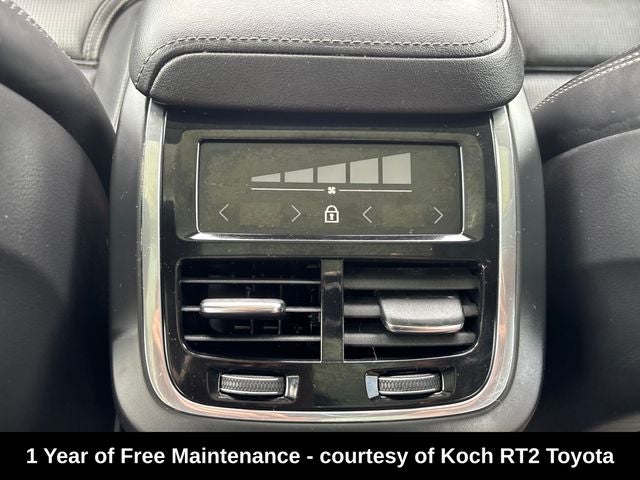 2022 Volvo XC60 B5 Inscription